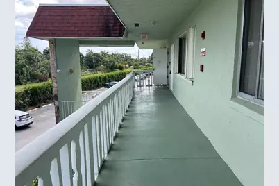 3400 Springdale 303 Boulevard, Unit #303, Palm Springs, FL 33461 - Photo 32