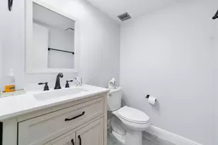 800 Cypress Grove Dr, Pompano Beach, FL 33069 - Photo 10