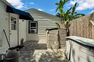 909 N Palmway, Lake Worth Beach, FL 33460 - Photo 28