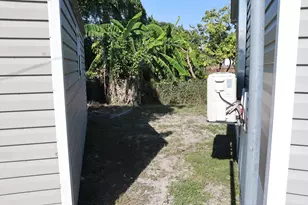 817 E 7th St, Pahokee, FL 33476 - Photo 44