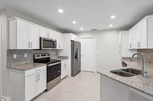 73 Las Casitas Ct, Fort Pierce, FL 34951 - Photo 10