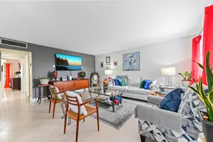 269 Saxony F, Delray Beach, FL 33446 - Photo 4