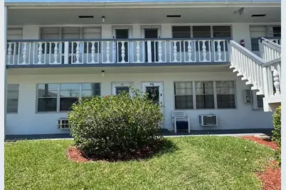 98 E Kingswood E #E, West Palm Beach, FL 33417 - Photo 2