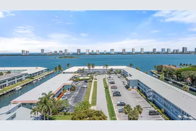 117 Lehane Terrace, Unit #201, North Palm Beach, FL 33408 - Photo 2