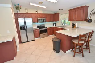 7809 Horned Lark Cir, Port Saint Lucie, FL 34952 - Photo 8