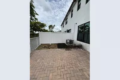 2037 Oysterwood Lane, Riviera Beach, FL 33410 - Photo 26