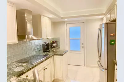 145 Ocean Avenue, Unit #304, Palm Beach Shores, FL 33404 - Photo 4