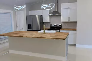 2118 NE 22nd Pl, Cape Coral, FL 33909 - Photo 1
