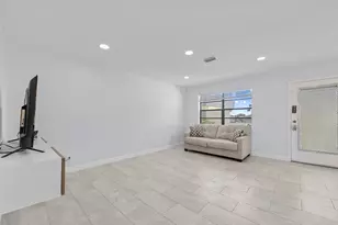 234 Capri E, Delray Beach, FL 33484 - Photo 4