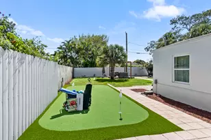 814 Franklin Rd, West Palm Beach, FL 33405 - Photo 12