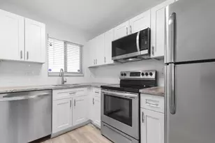 8000 Sunrise Lakes Dr E Unit, Sunrise, FL 33322 - Photo 6