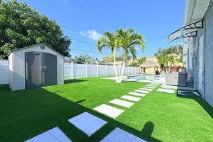 1034 Almeria Rd, West Palm Beach, FL 33405 - Photo 14