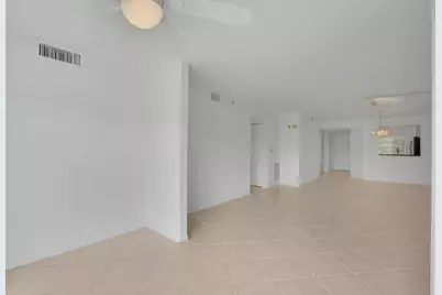 5874 Crystal Shores Drive, Unit #308, Boynton Beach, FL 33437 - Photo 16