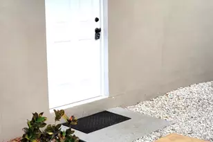 1000 NE 17th Ct, Fort Lauderdale, FL 33305 - Photo 32