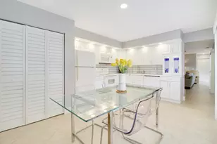 377 Prestwick Ln, Palm Beach Gardens, FL 33418 - Photo 20