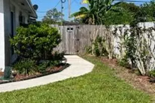 2503 Chesterfield Dr, Fort Pierce, FL 34982 - Photo 24