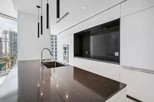 300 Biscayne Blvd Way, Miami, FL 33131 - Photo 12