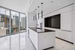 300 Biscayne Blvd Way, Miami, FL 33131 - Photo 14