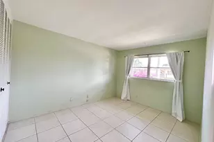2802 Crosley Dr W, West Palm Beach, FL 33415 - Photo 12