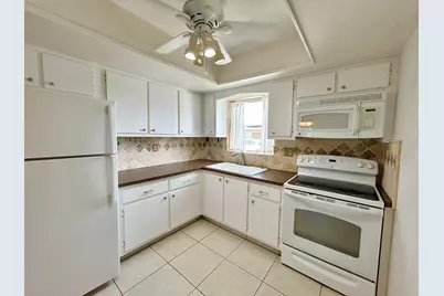 2802 Crosley Drive W, Unit #D, West Palm Beach, FL 33415 - Photo 2