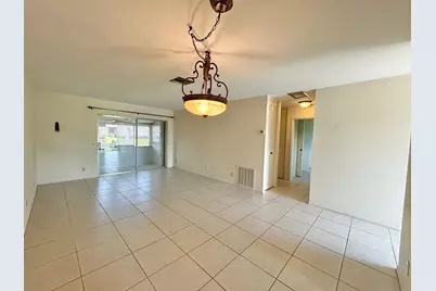 2802 Crosley Drive W, Unit #D, West Palm Beach, FL 33415 - Photo 4