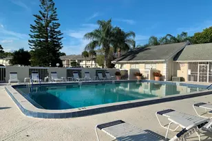 1530 SE Royal Green Cir, Port Saint Lucie, FL 34952 - Photo 4