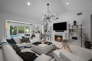 2252 Las Casitas Dr, Wellington, FL 33414 - Photo 8