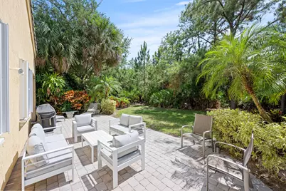 1043 Vintner Boulevard, Palm Beach Gardens, FL 33410 - Photo 10