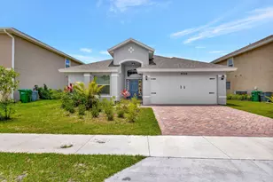 9709 Starboard Dr, Fort Pierce, FL 34945 - Photo 4