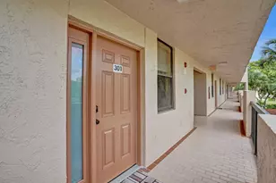 2768 Carambola Cir S, Coconut Creek, FL 33066 - Photo 14