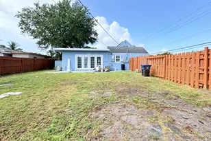 307 4th St, Lake Park, FL 33403 - Photo 6