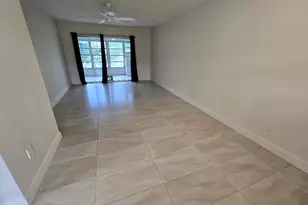 960 Crystal Lake Dr, Deerfield Beach, FL 33064 - Photo 6