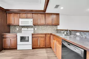 1701 Presidential Way, West Palm Beach, FL 33401 - Photo 12