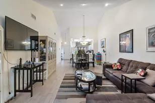 10900 Waterberry Ct, Boca Raton, FL 33498 - Photo 6