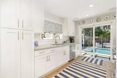 216 Lakeland Drive, West Palm Beach, FL 33405 - Photo 16