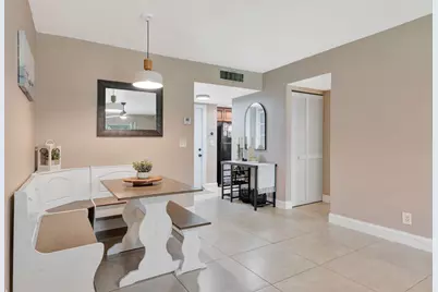 10249 N Military Trail, Unit #206, Palm Beach Gardens, FL 33410 - Photo 6