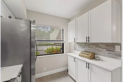 12829 Briarlake Drive, Unit #102, Palm Beach Gardens, FL 33418 - Photo 4