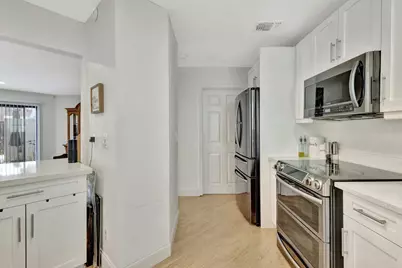 146 Weybridge Circle #B, Royal Palm Beach, FL 33411 - Photo 8