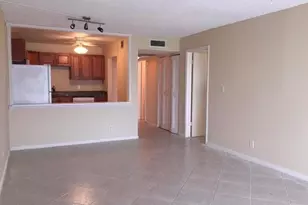 9235 SW 8th St, Boca Raton, FL 33428 - Photo 4