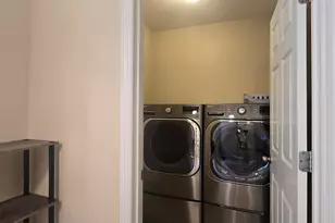 346 Lexington Ave SW, Vero Beach, FL 32962 - Photo 16