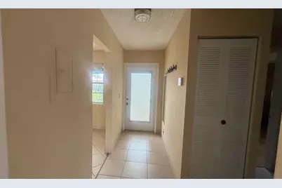 425 Lake Helen Drive, West Palm Beach, FL 33411 - Photo 4