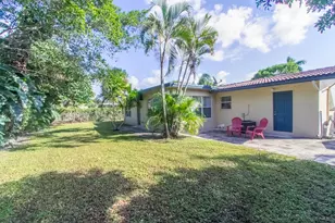 927 W Royal Palm Rd, Boca Raton, FL 33486 - Photo 2