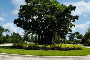 163 SW Pomeroy St, Stuart, FL 34997 - Photo 4