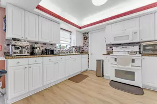 2745 Cambridge Rd, Lake Worth, FL 33462 - Photo 10