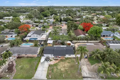 2745 Cambridge Road, Lake Worth, FL 33462 - Photo 40