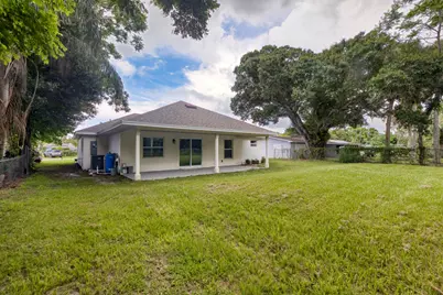2807 Placid Avenue, Fort Pierce, FL 34982 - Photo 4
