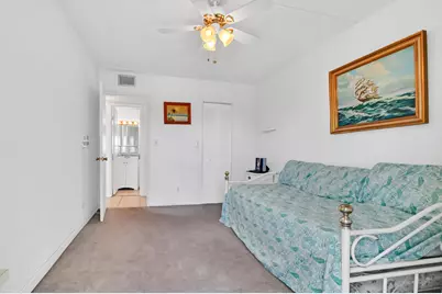 700 Village Green Court, Unit #221, Palm Springs, FL 33461 - Photo 14