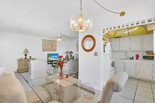 700 Village Green Ct, Palm Springs, FL 33461 - Photo 6