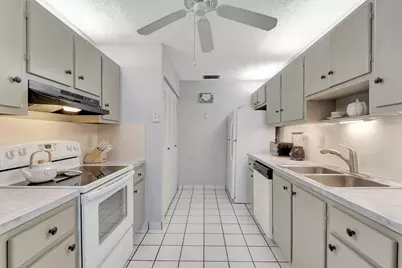 14195 Campanelli Drive, Delray Beach, FL 33484 - Photo 12