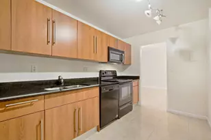3001 S Ocean Dr, Hollywood, FL 33019 - Photo 10